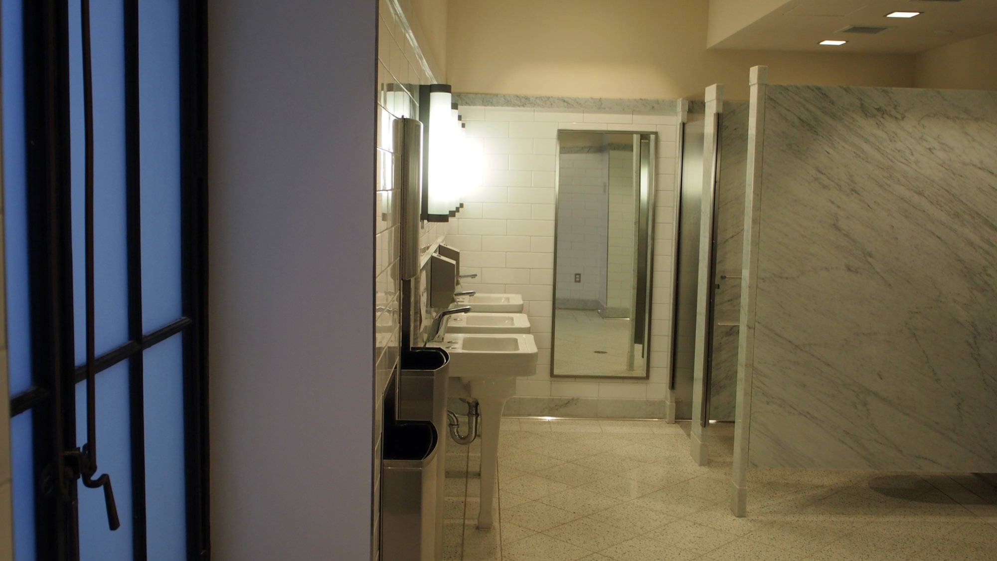 Sir John A Macdonald Building washroom